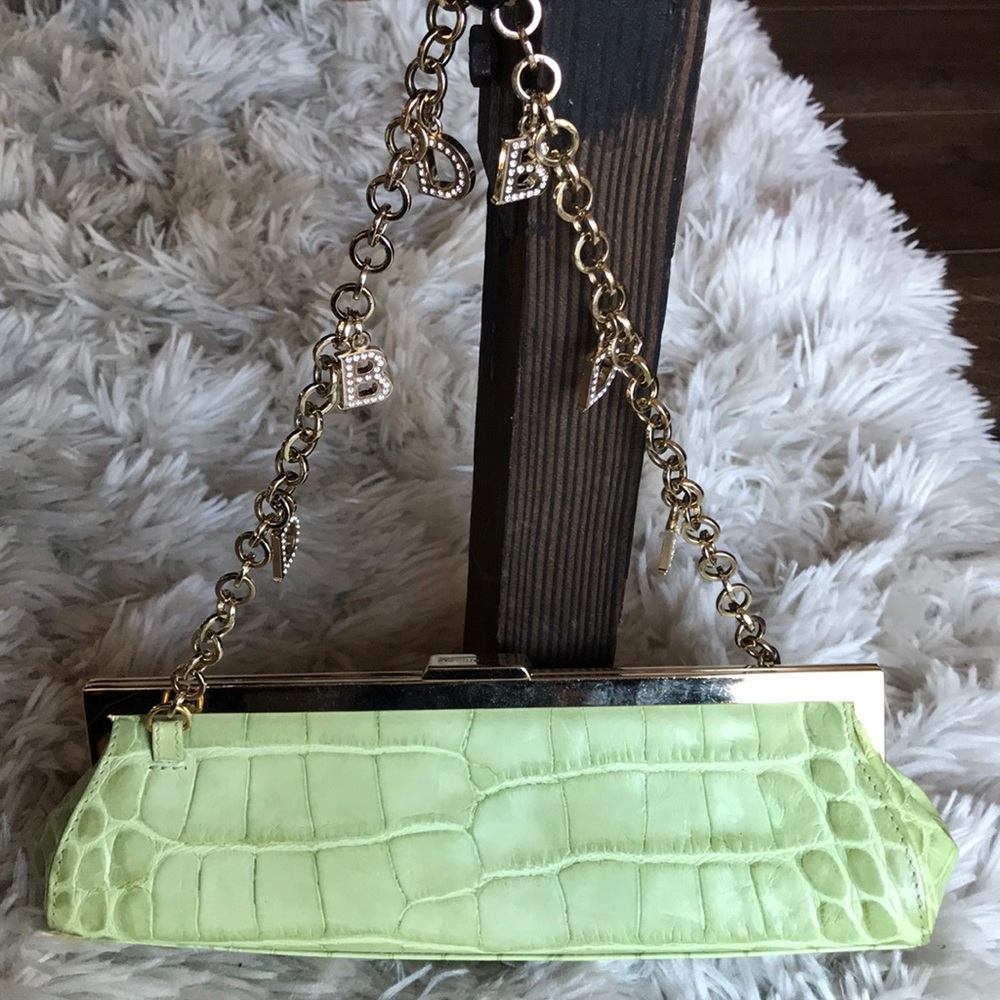 Go Green 👛